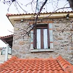 Litheon House *